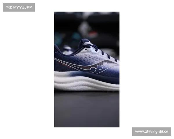 Saucony索康尼推出最新款 TRIUMPH 胜利23 Saucony索康尼推出最新款 TRIUMPH 胜利23