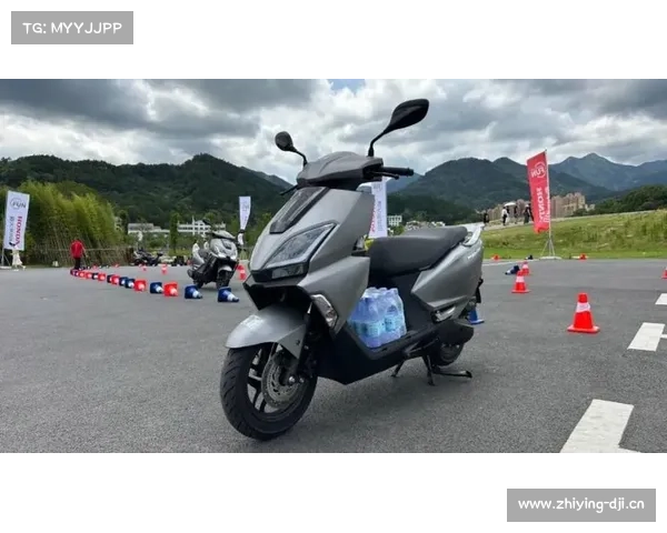 万元王炸踏板子——GU125!五羊和新大洲的新一轮掐架! 万元王炸踏板子——GU125!五羊和新大洲的新一轮掐架!